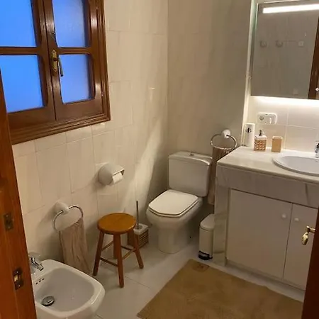 Charming 3-storey House At Residential Golf Σπίτι διακοπών *