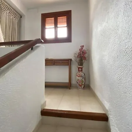 Charming 3-storey House At Residential Golf Holiday home Muntanya la Sella