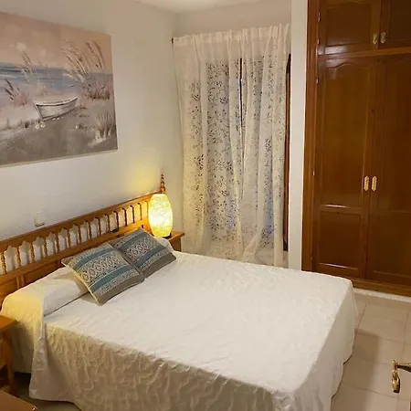 Charming 3-storey House At Residential Golf *