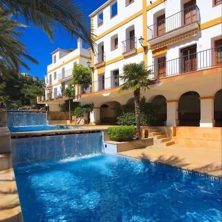 Charming 3-storey House At Residential Golf
