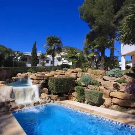 Charming 3-storey House At Residential Golf Holiday home