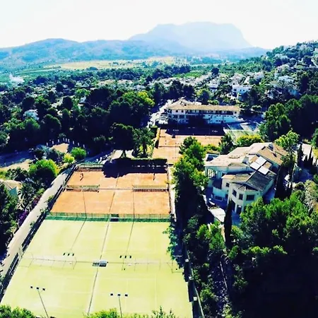 Charming 3-storey House At Residential Golf * Muntanya la Sella