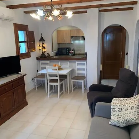 Holiday home Charming 3-storey House At Residential Golf